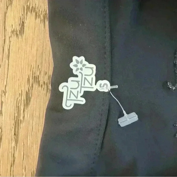 Tzu Tzu Womens Short Sleeve Polo Black Small - Picture 4 of 5